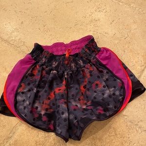 Lululemon shorts sz 6. 2’.5” inseam. Navy,black,Raspberry.